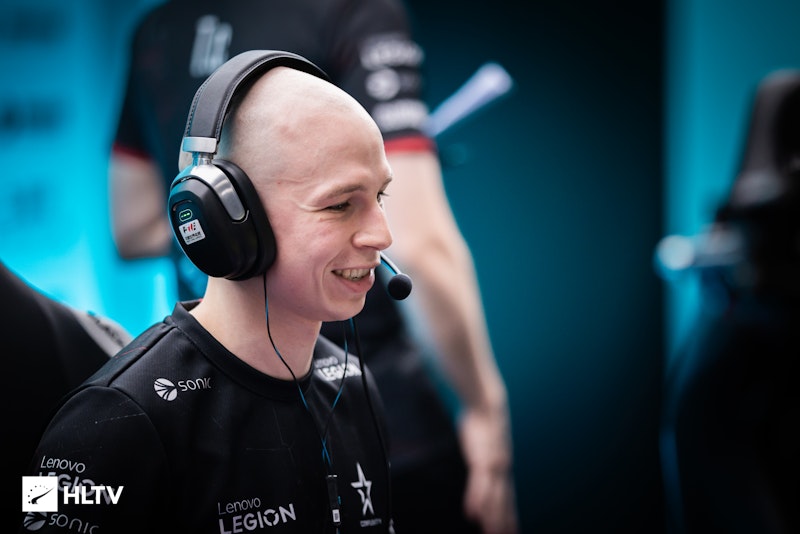 消息来源：FaZe 与 EliGE 进行深入讨论
