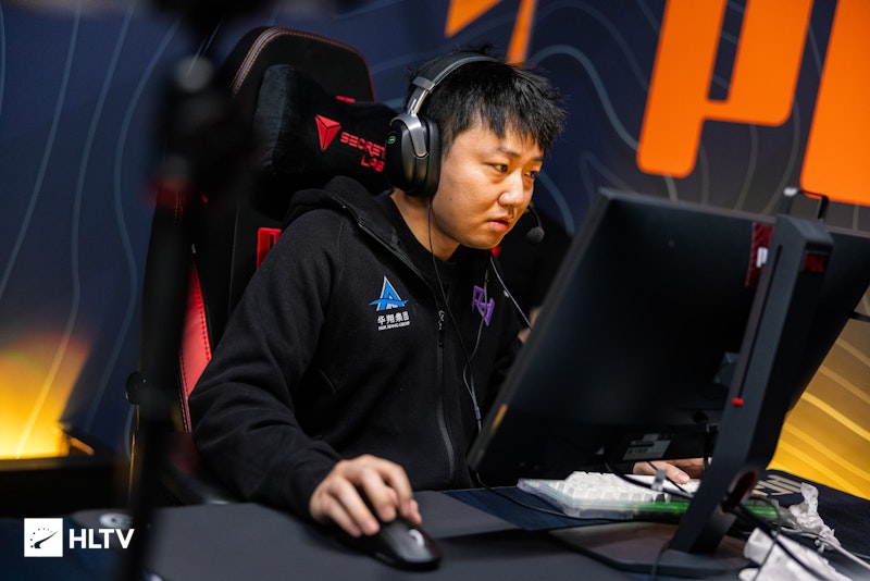 Rare Atom 在布加勒斯特首战击败 Virtus.pro