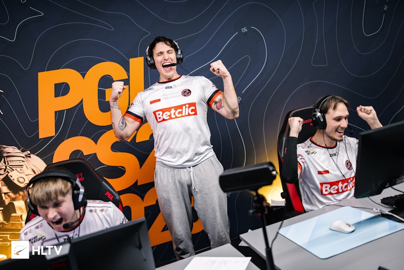 Apogee 延续黑马之势碾压 Astralis
