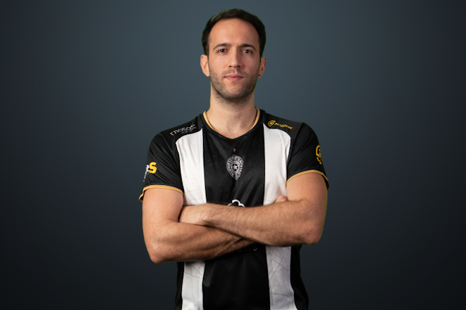 Partizan 告别 Emi