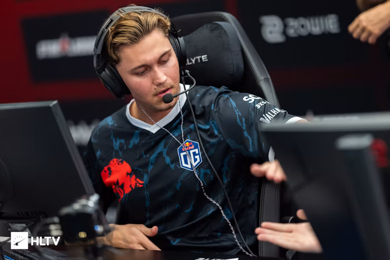 NIP 签下 adamb